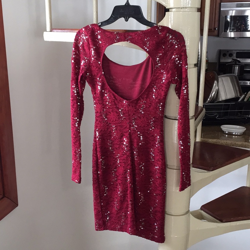 Dress - Picture 2 of 4